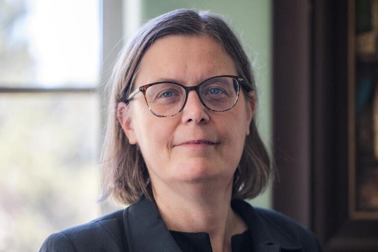Cathryn Carson headshot
