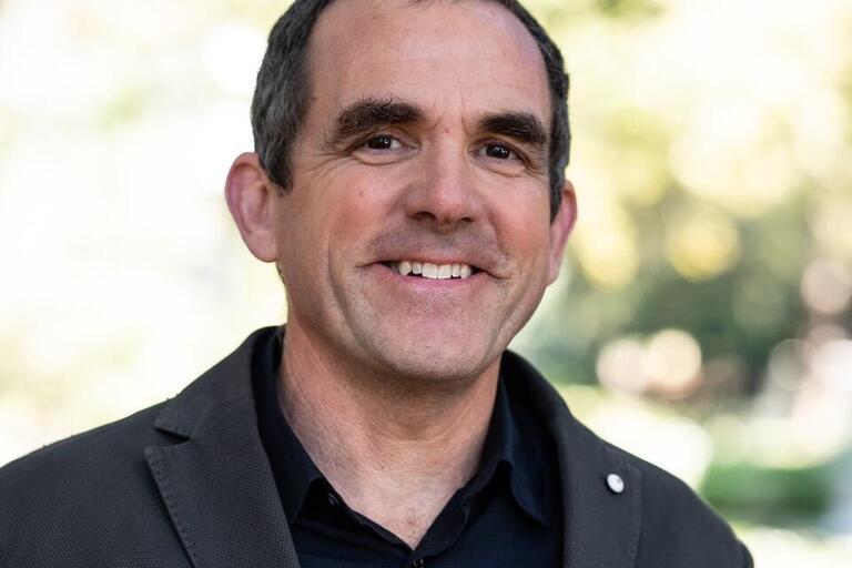 Jonathan Sheehan headshot